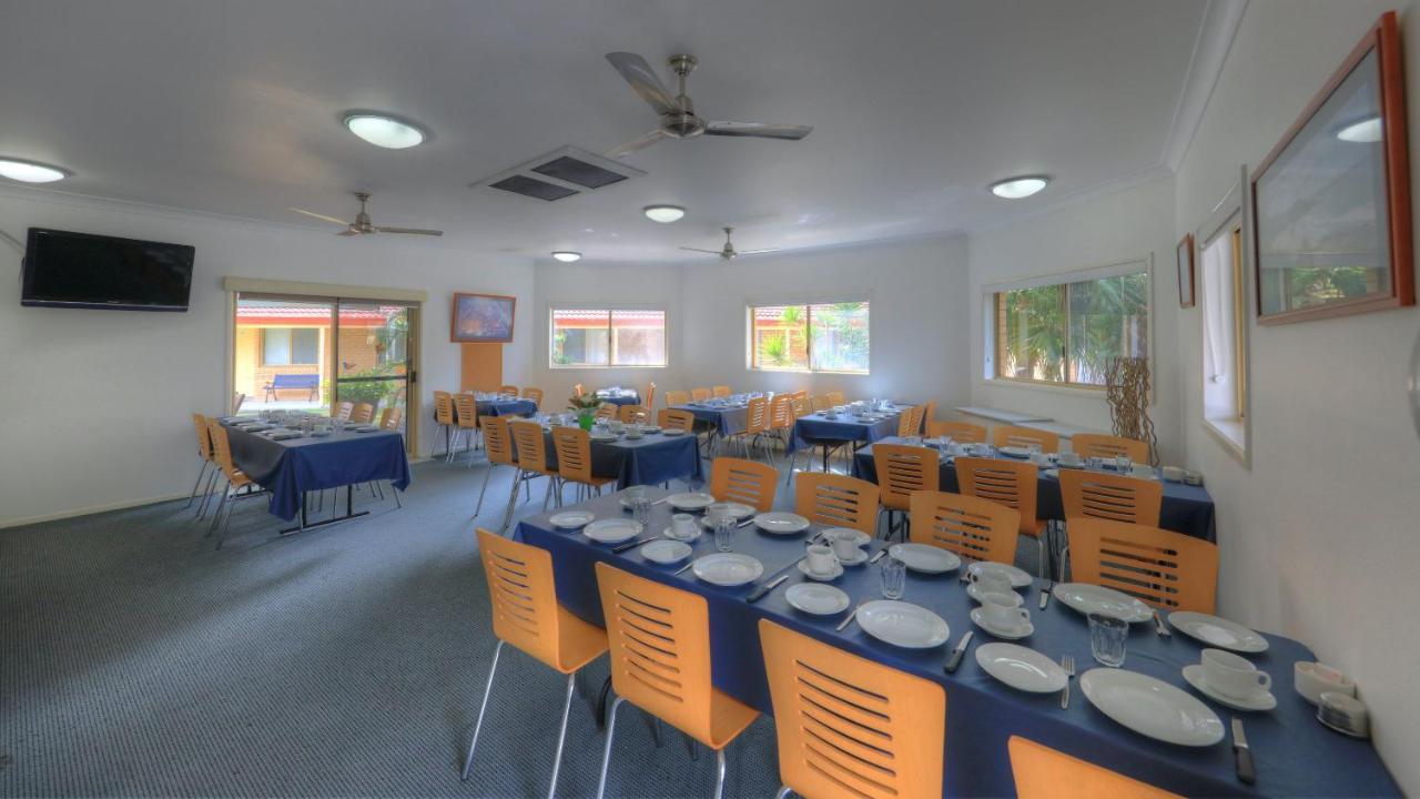 Yamba Motor Inn Экстерьер фото