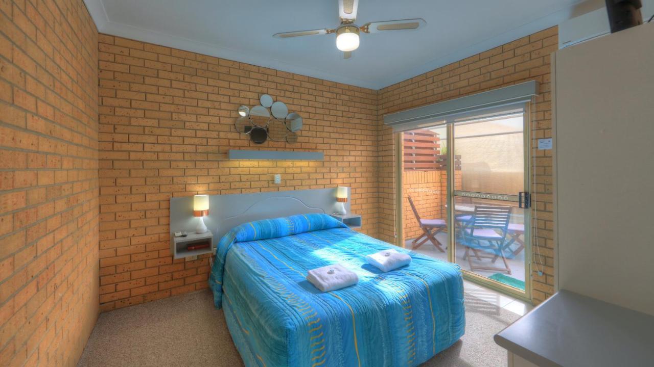 Yamba Motor Inn Экстерьер фото