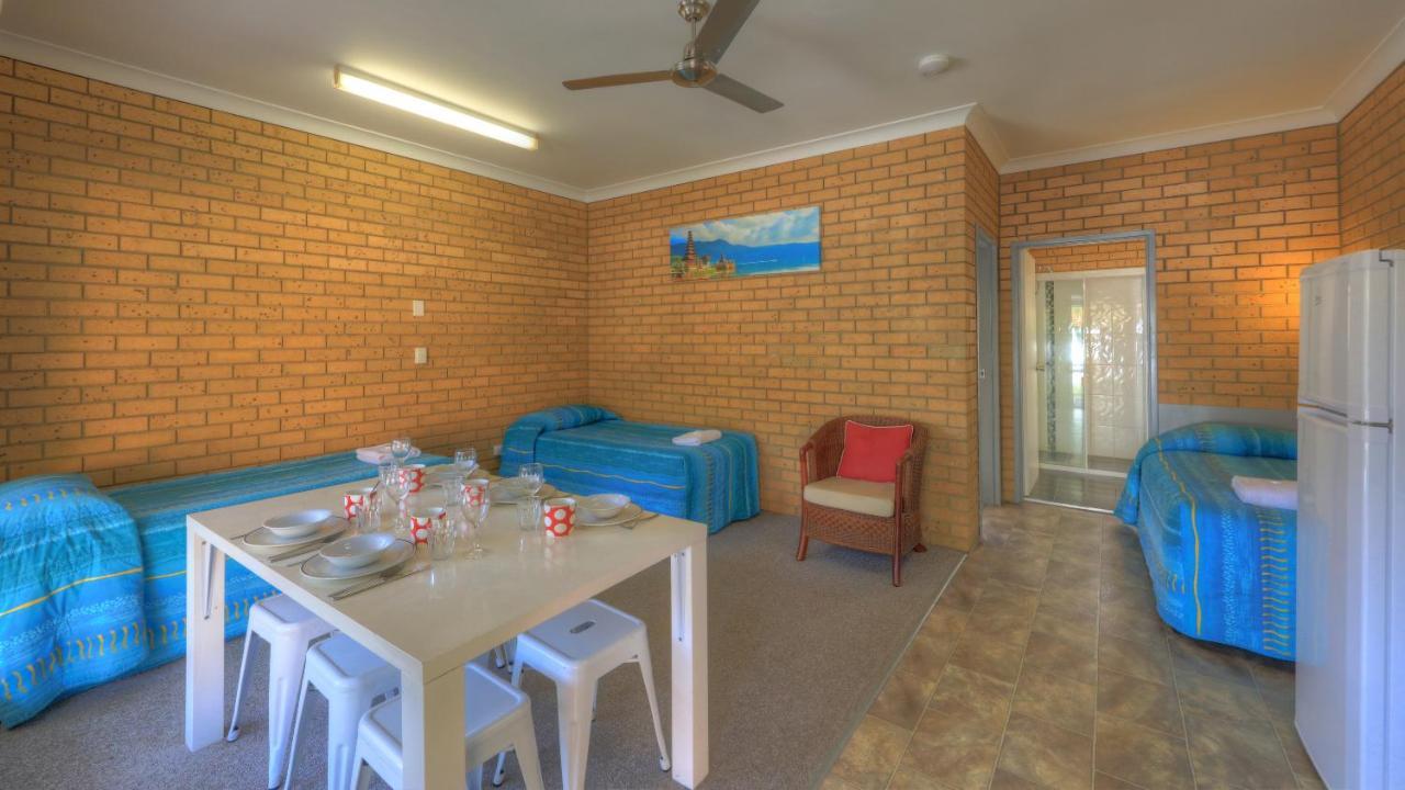 Yamba Motor Inn Экстерьер фото