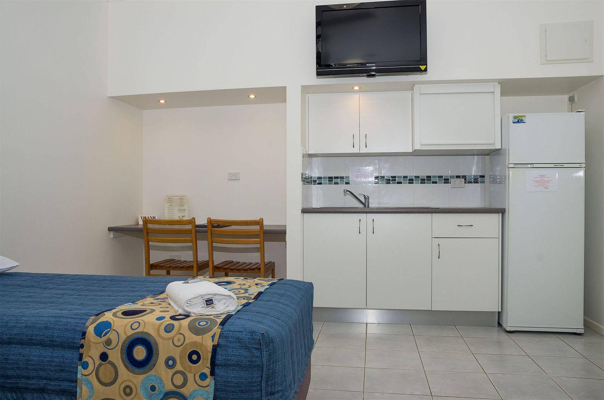 Yamba Motor Inn Экстерьер фото