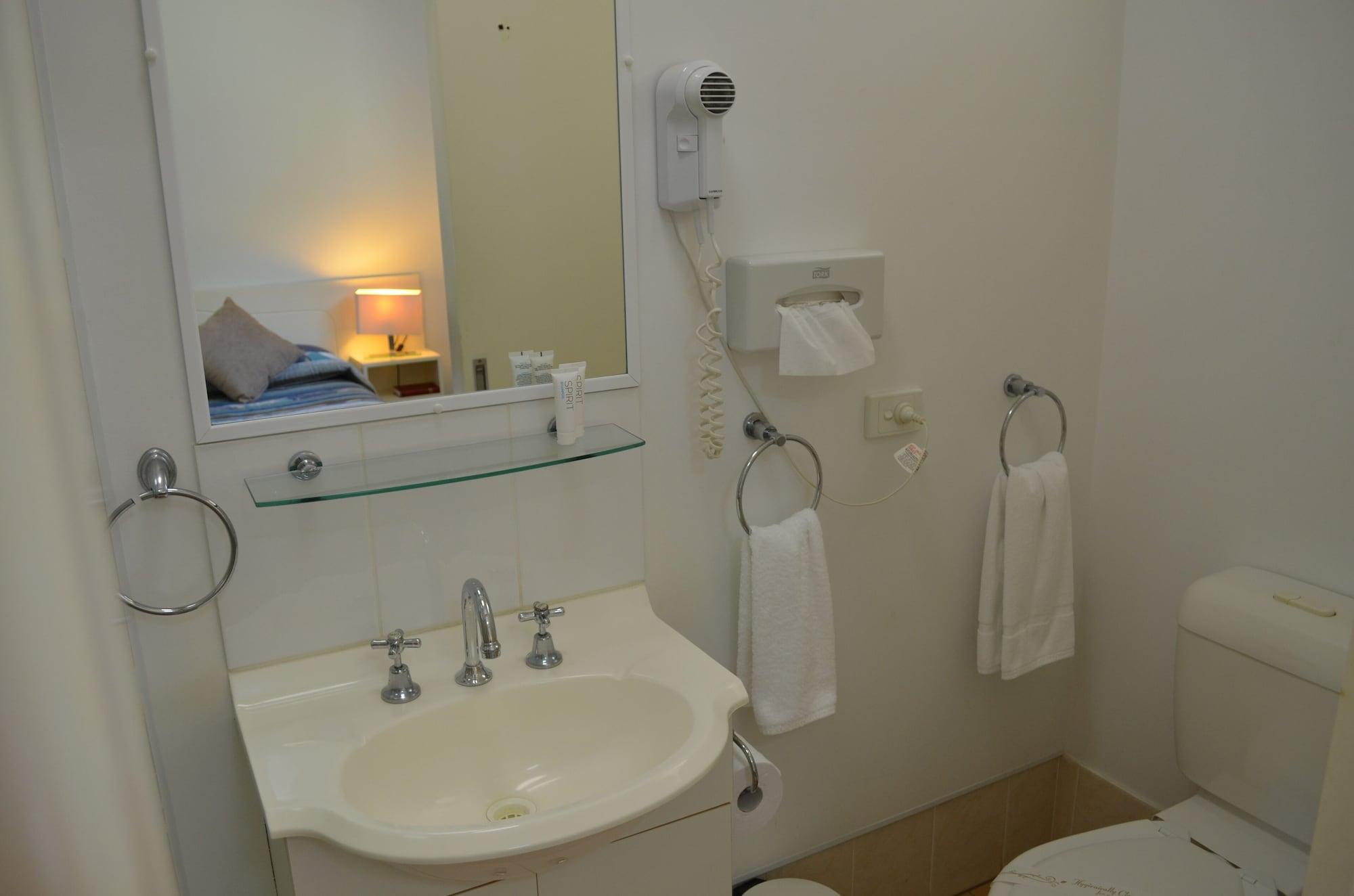 Yamba Motor Inn Экстерьер фото