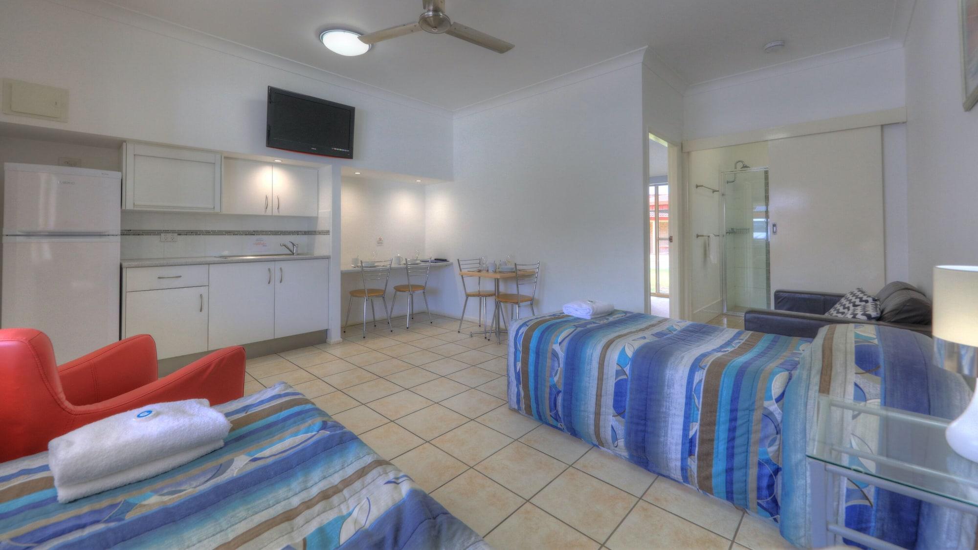 Yamba Motor Inn Экстерьер фото