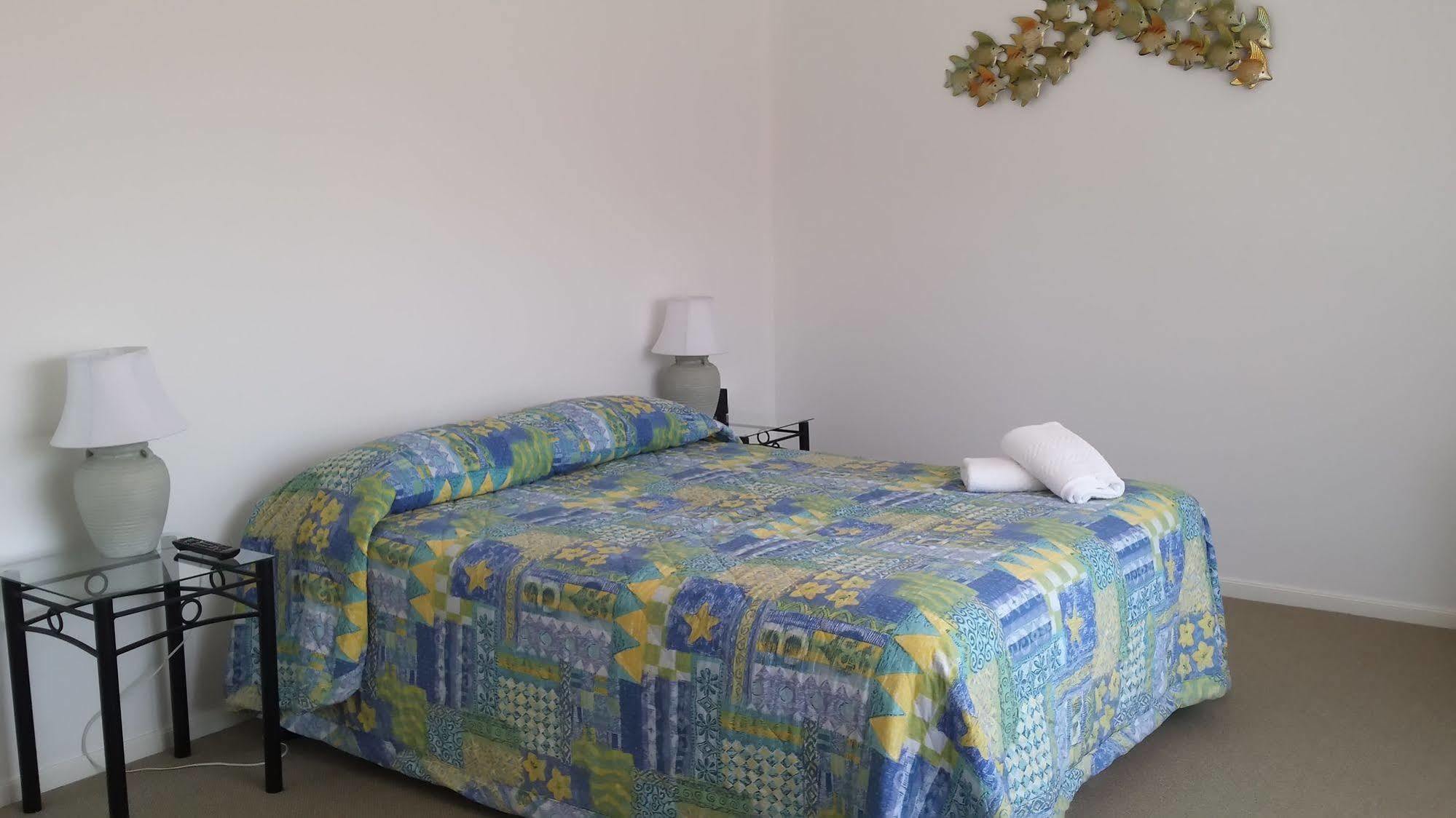 Yamba Motor Inn Экстерьер фото