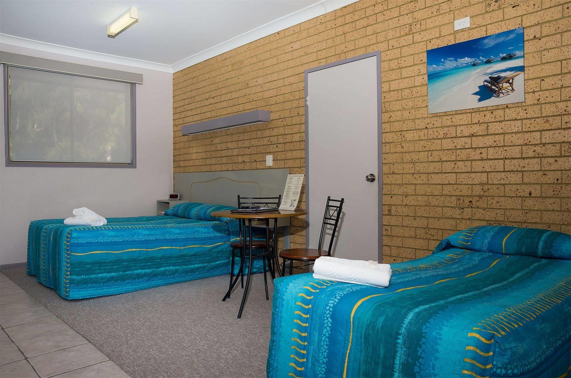Yamba Motor Inn Экстерьер фото